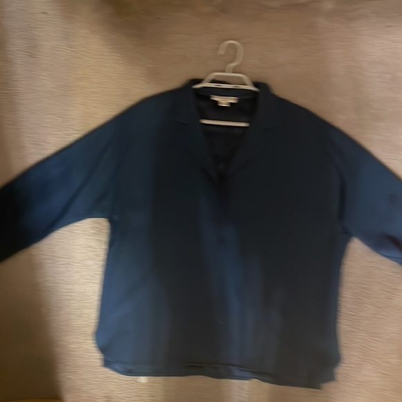 Button up blouse - Picture 3 of 3